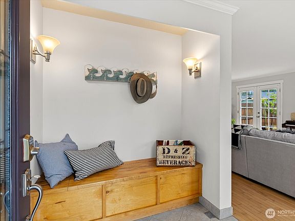 5th image of 26376 Barrett Road NE