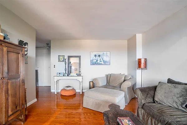 Rented by null | media 1