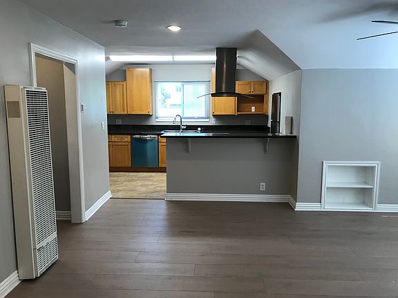 3rd image of 6249 Oak Crest Way