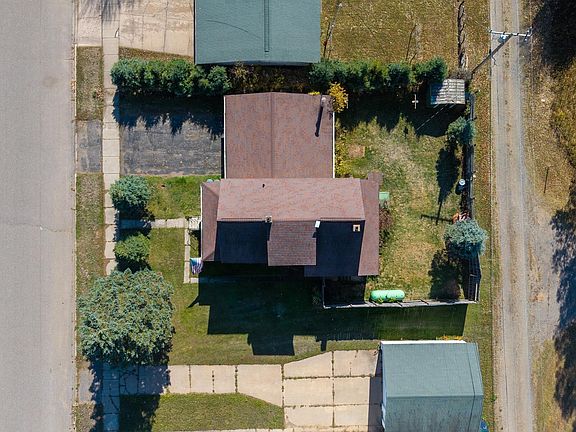 4th image of 145 Hemlock St