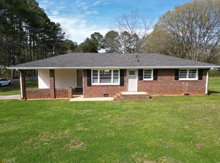 306 Blackberry Ln SE, Lindale, GA 30147