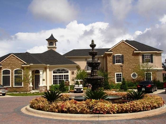 Villaggio on the Lakes!