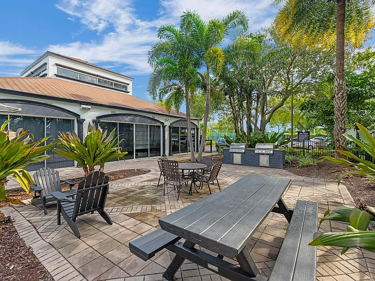 The Luxe at Boca — Photo 15