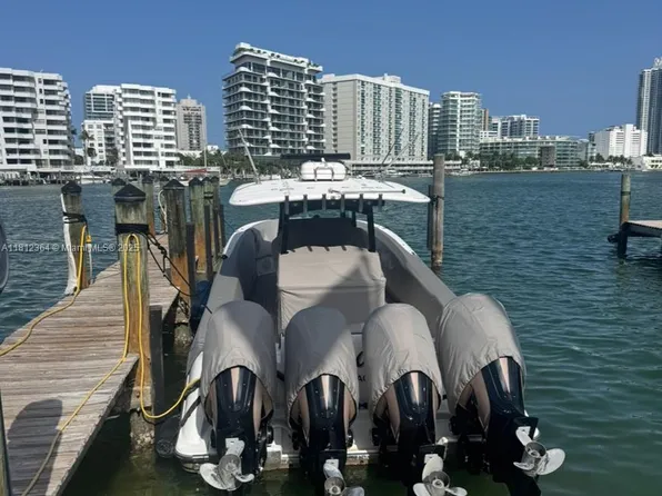 900 Bay Dr #Ds18, Miami Beach, FL 33141