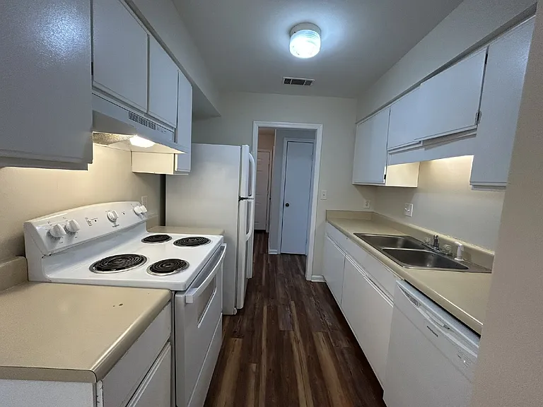 260 Garden Cir — Photo 4