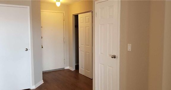 4th image of 185 W Park Ave APT 307