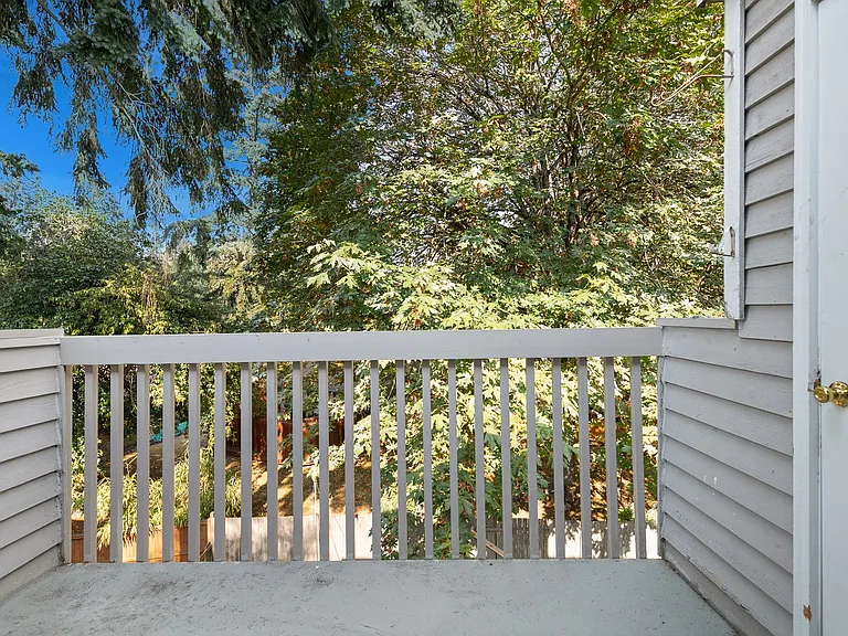 1038 NE 125th St — Photo 20