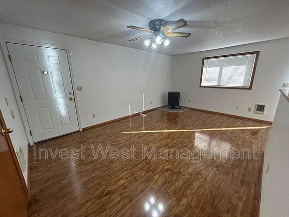 4th image of 3911 Plomondon St