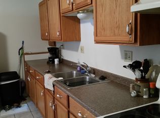 1514 Lindenwood Ln, Lawrence, KS 66044