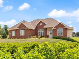 23393 Sunshine Ln, Council Bluffs, IA 51503