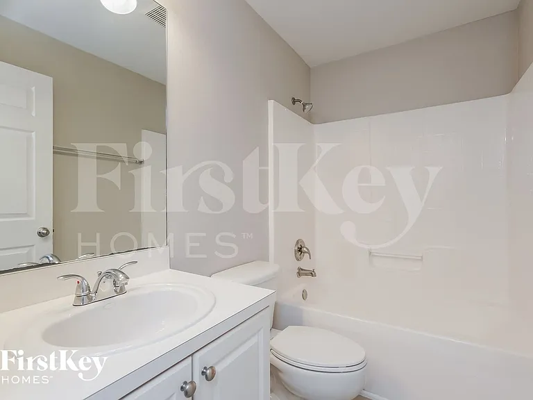 250 North Ave — Photo 13
