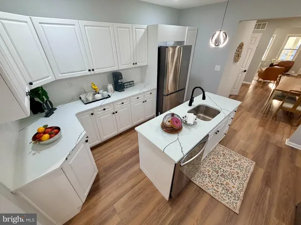90 Marshall Ave, Hamilton, NJ 08610
