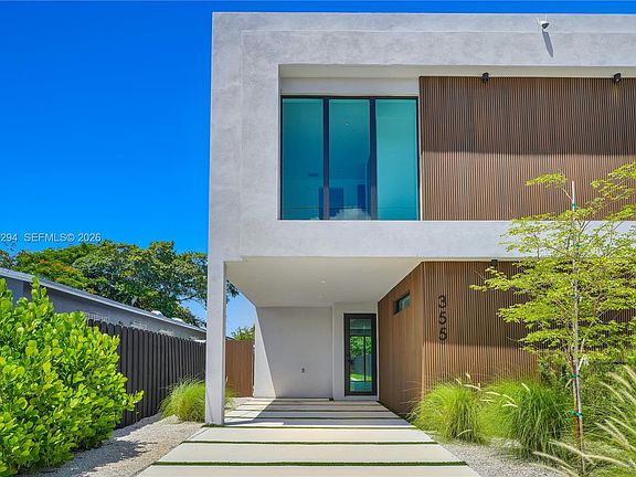 2nd image of 355 NW 50th St