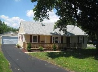 7806 Cronin Ave, Justice, IL 60458