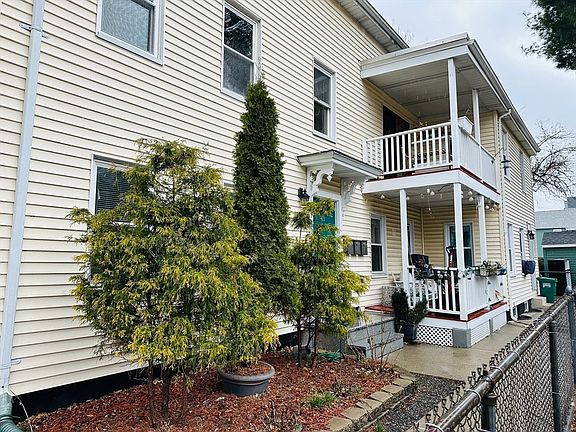 2nd image of 43 Lincoln St