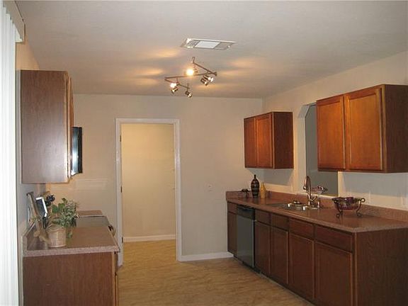 5th image of 12521 Sky Harbor Dr
