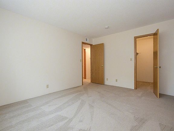 2nd image of 2201 S 10th St APT 204