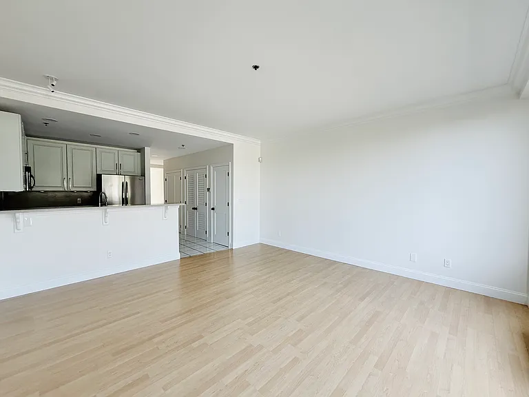 98 Southfield Ave #105 — Photo 15