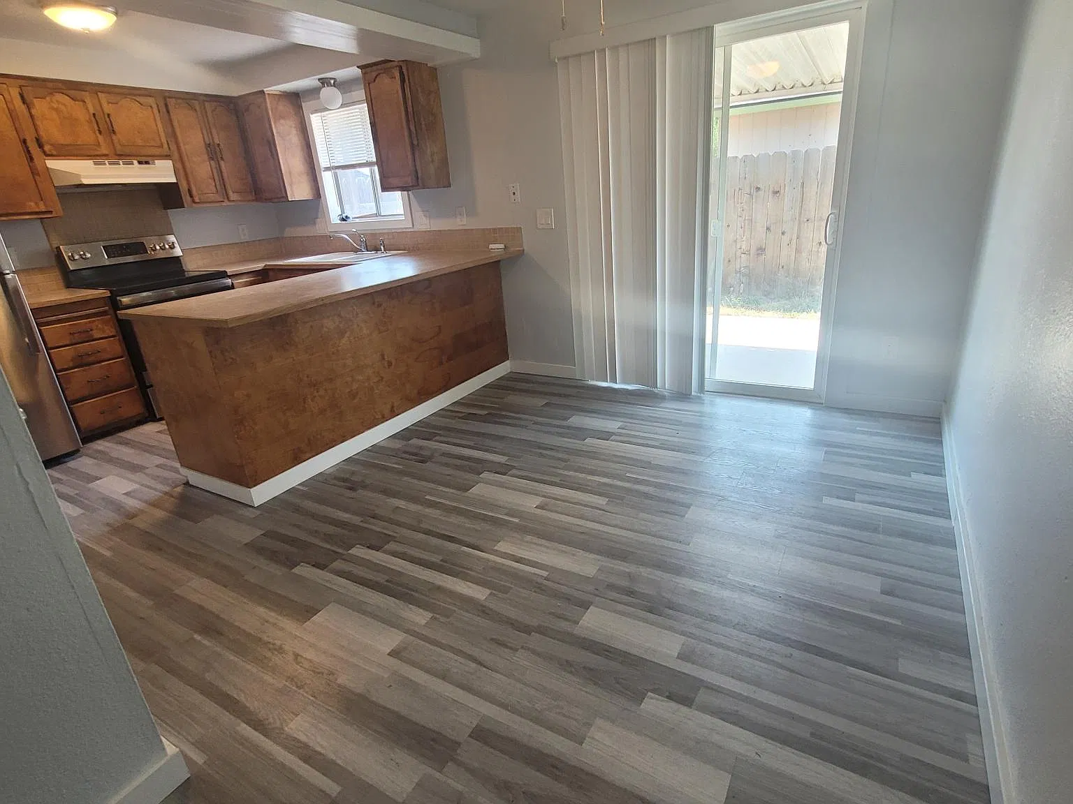 2 bed, 884 sqft, $1,395 — Photo 4