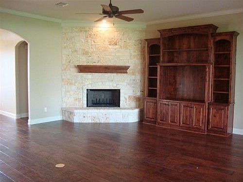 2nd image of 223 Deerfield Ln