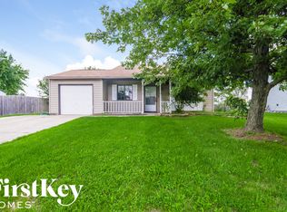 101 Meadow Creek Blvd, Whiteland, IN 46184
