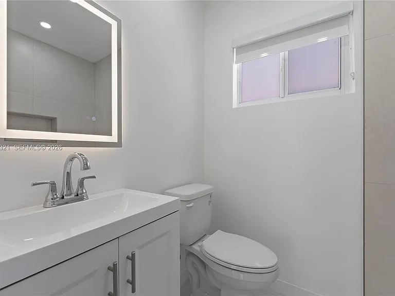 13185 Emerald Dr #2 — Photo 11