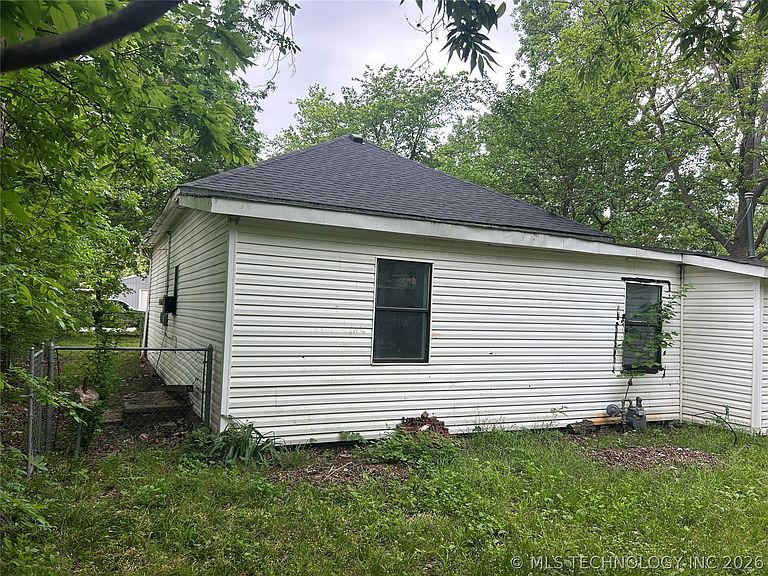 Listing photo 4