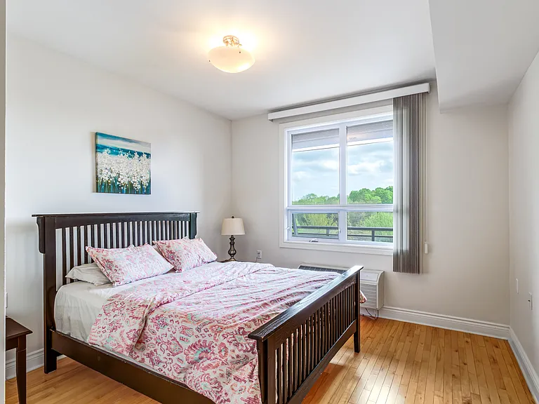 1521 Manotick Station Rd #402 — Photo 9