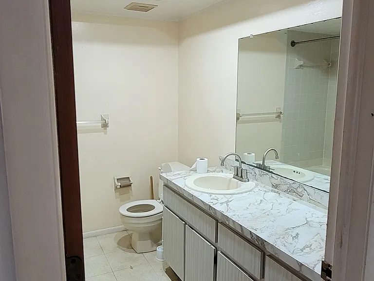 3801 Country Club Blvd #7 — Photo 6