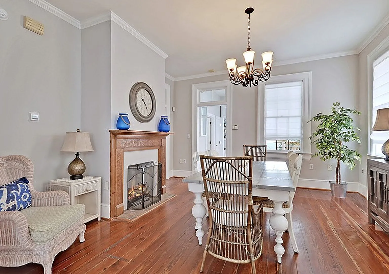 Moonflower Manor- 236 Rutledge Avenue — Photo 4