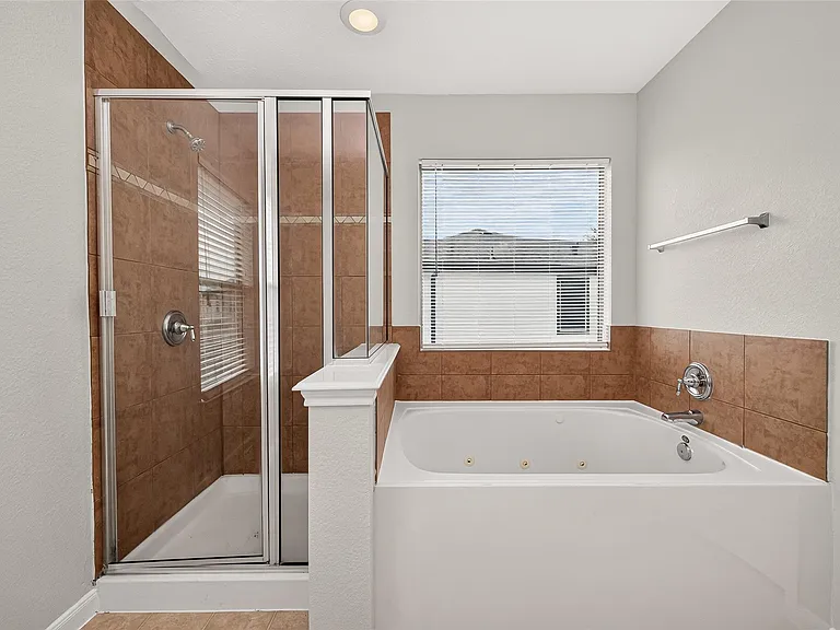 18403 Tupper Bend Ln — Photo 28