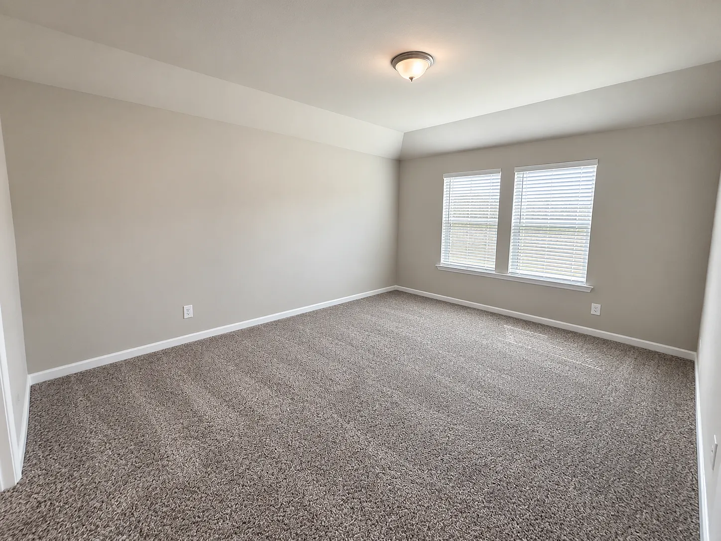 4 bed, 1836 sqft, $2,400 — Photo 4