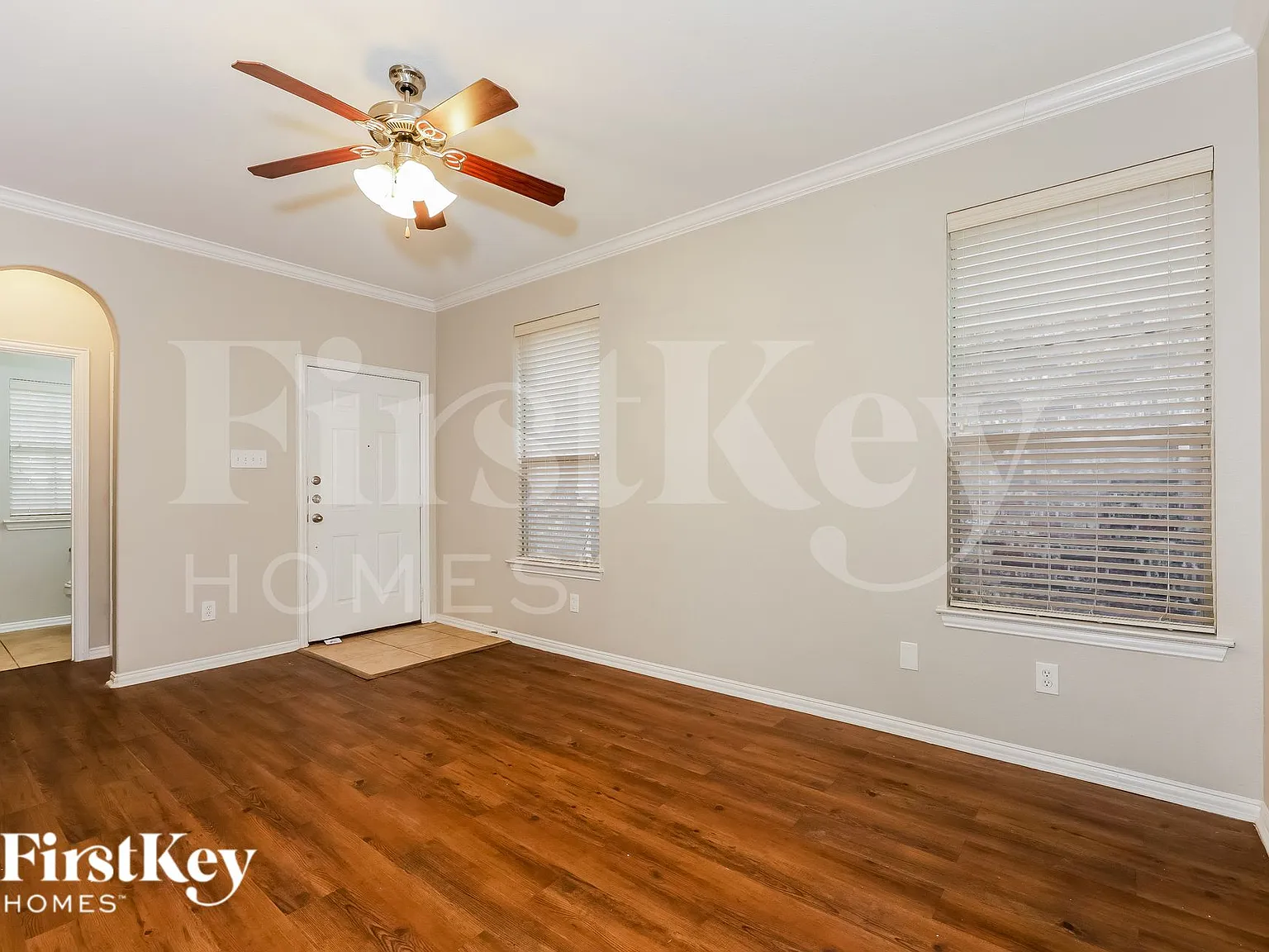 3 bed, 2.0 bath, 1741 sqft, $2,310 — Photo 3