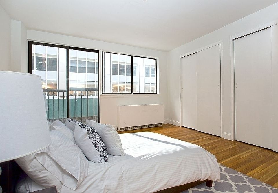 1st image of 123 E 54th St APT 5F