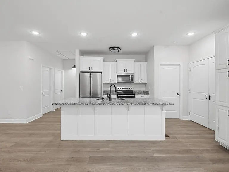 103 Arthur St — Photo 12