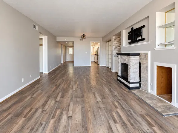 6713 Embarcadero Dr APT 29, Stockton, CA 95219