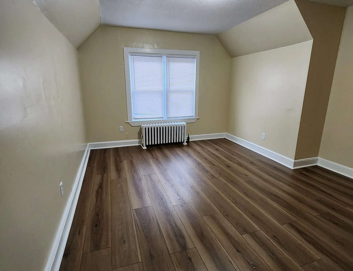 2 bed, $1,350 — Photo 3