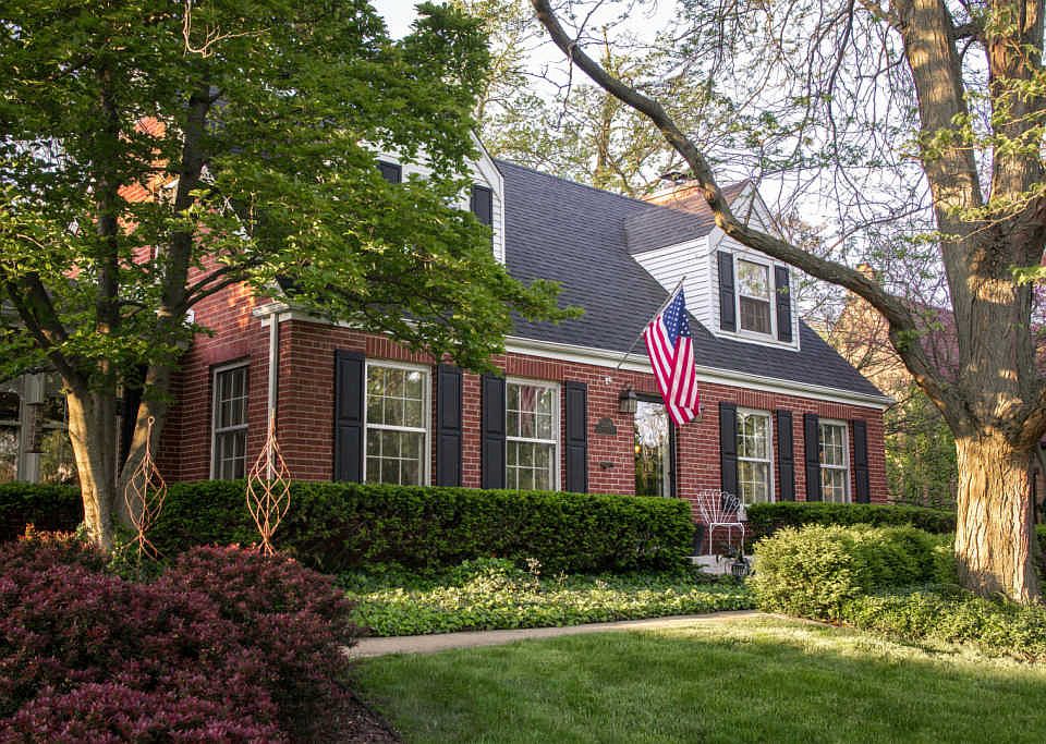 1st image of 2549 Brassie Ave