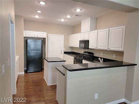 5th image of 8455 Classique Ave Unit 103