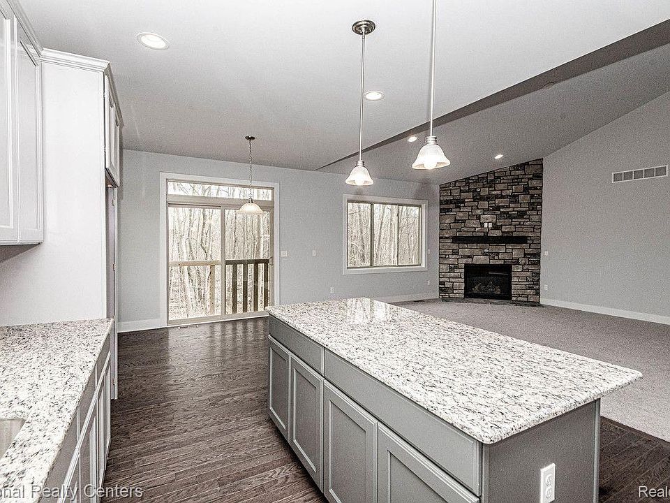 920 Timberbrook Ln, photo 11