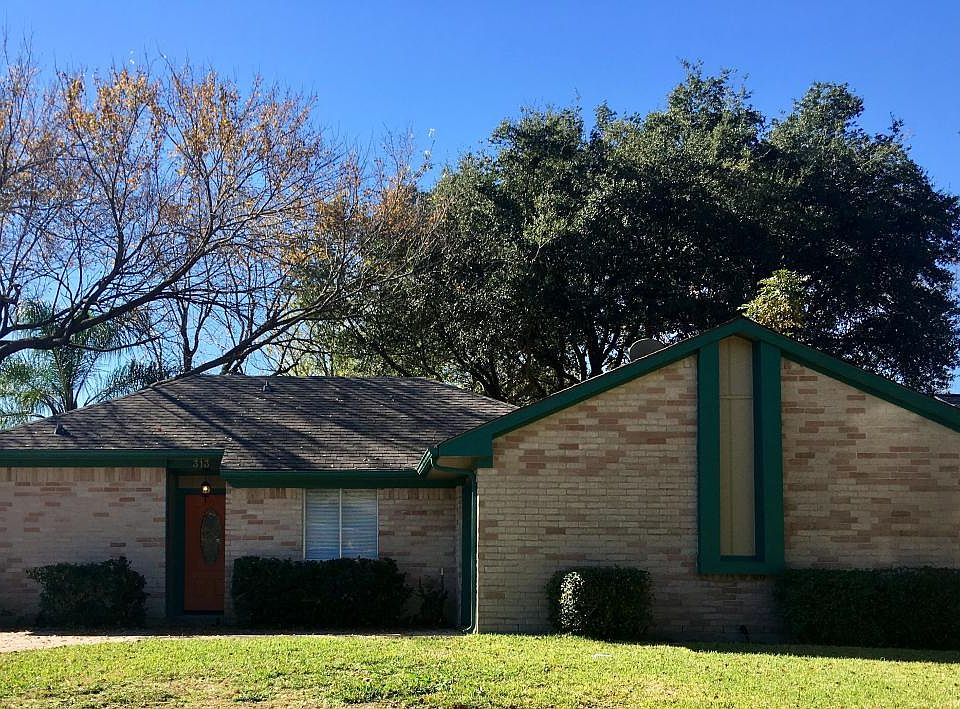 1st image of 313 Windward Dr