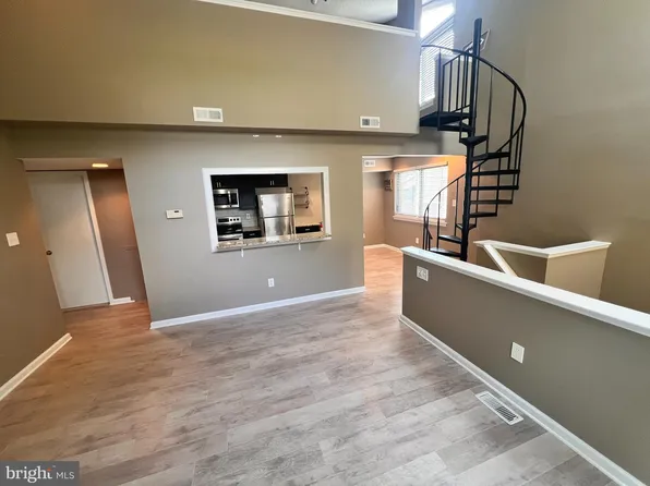 1014 Gregorys Way, Voorhees, NJ 08043