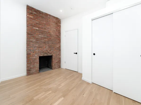 135 West 24th Street image 2 of 17