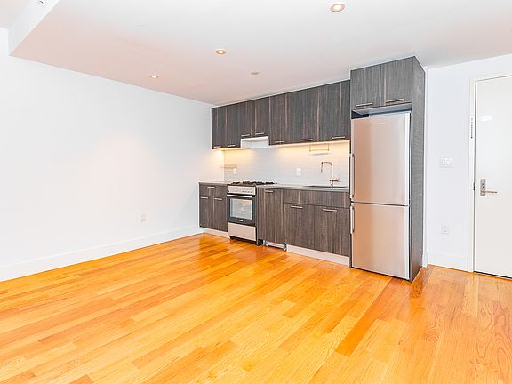 3rd image of 159 Meserole St #403