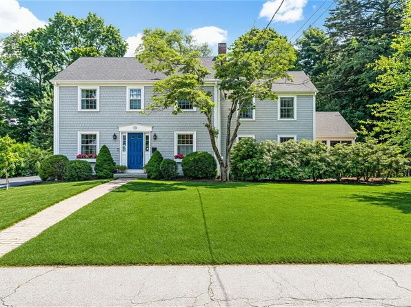 134 Ferry Ln, Barrington, RI 02806