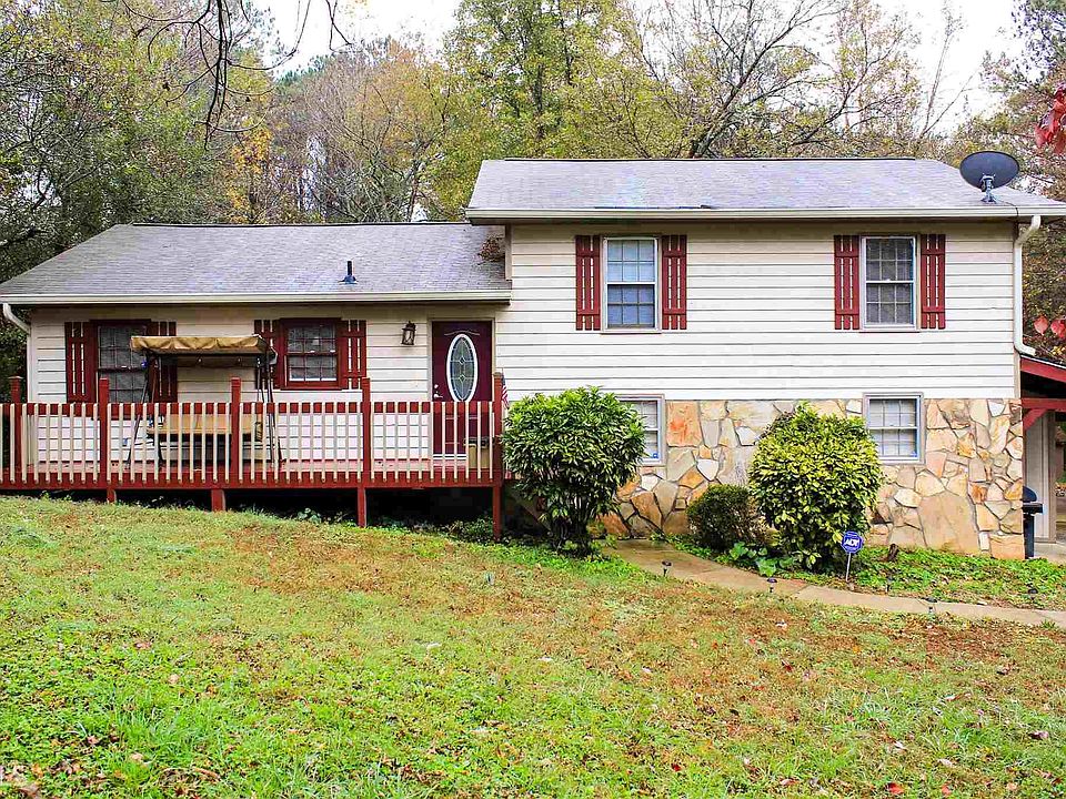 2nd image of 153 Ridgewood Dr