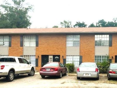 100 Park Row Ave, Long Beach, MS, 39560