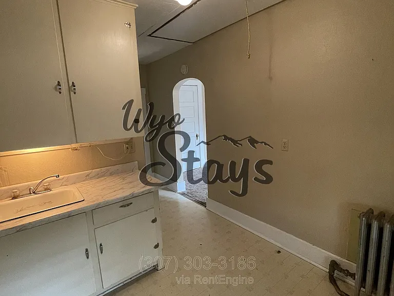 625 Lewis St #B — Photo 9