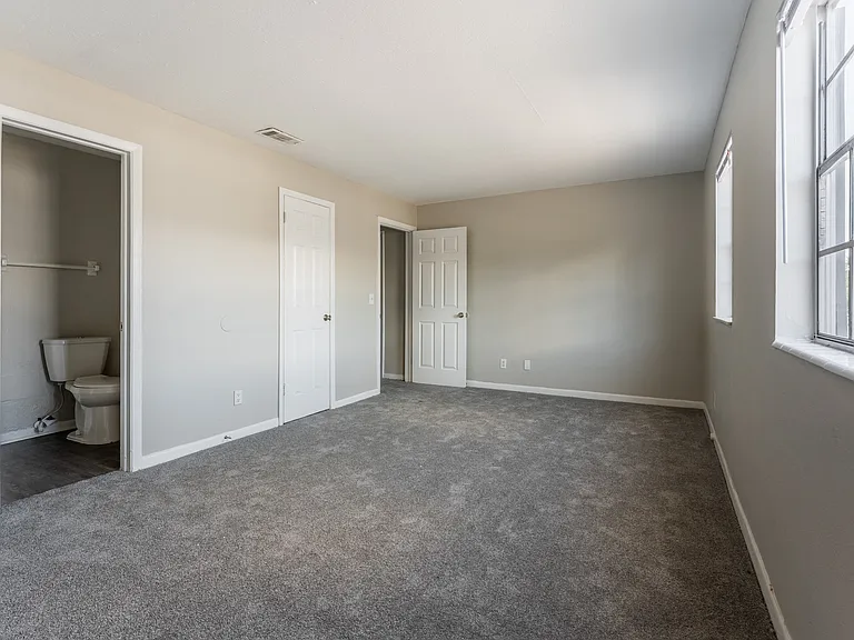 Kings Trail Apartment Homes — Photo 12