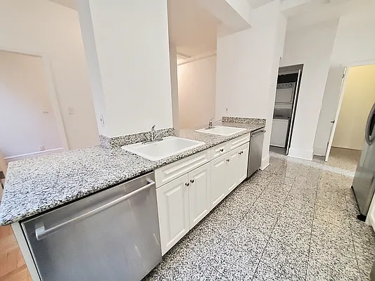 Rented by Rachel Realty | media 16